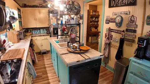 Kitchen - 651 Broyles Avenue Erwin Tn 37650, Erwin, TN 37650 photo 4 of 8