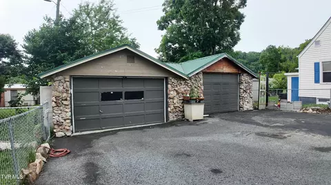 Exterior - 651 Broyles Avenue Erwin Tn 37650, Erwin, TN 37650 photo 5 of 28