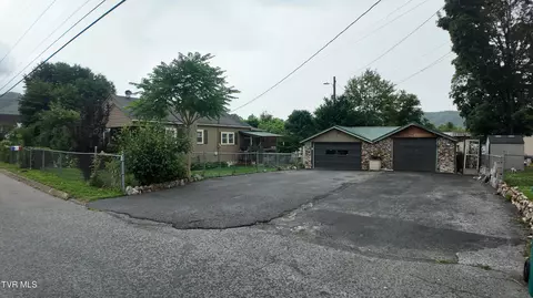Exterior - 651 Broyles Avenue Erwin Tn 37650, Erwin, TN 37650 photo 3 of 28