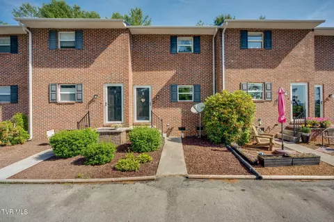 201 Ron Royce Drive 8 Elizabethton Tn 37643, Elizabethton, TN 37643