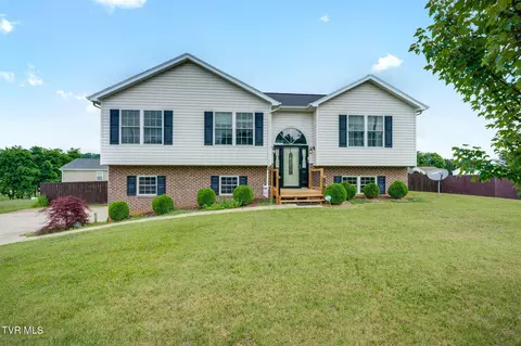 2020 Cody Cove Bluff City Tn 37618, Bluff City, TN 37618