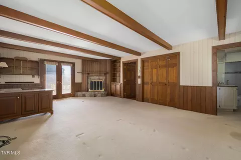 Living - 35000 Barrtree Lane Glade Spring Va 24340, Glade Spring, VA 24340 photo 4 of 5