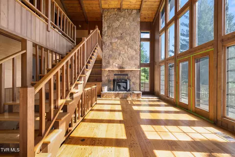 Living - 35000 Barrtree Lane Glade Spring Va 24340, Glade Spring, VA 24340 photo 1 of 5