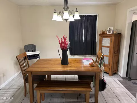 Dining - 602 NE Liberty Lane Wise Va 24293, Wise, VA 24293 photo 1 of 2