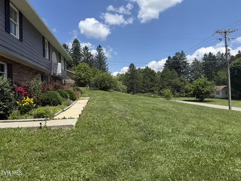 Exterior - 602 NE Liberty Lane Wise Va 24293, Wise, VA 24293 photo 4 of 8