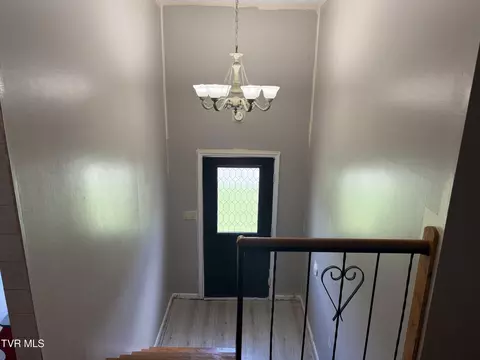 Entry Way - 602 NE Liberty Lane Wise Va 24293, Wise, VA 24293 photo 3 of 4