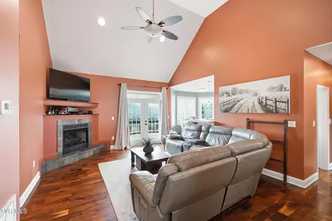 Living - 24327 Eagle Site Drive Abingdon Va 24211, Abingdon, VA 24211 photo 1 of 5