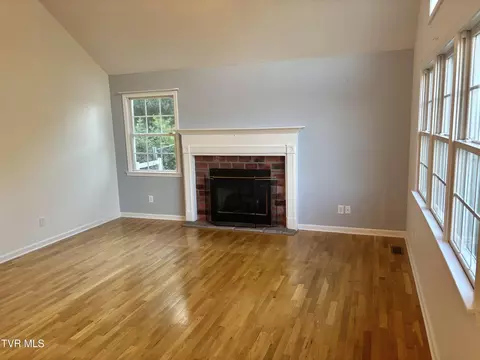 Living - 114 Butterfly Court Limestone Tn 37681, Limestone, TN 37681 photo 3 of 6
