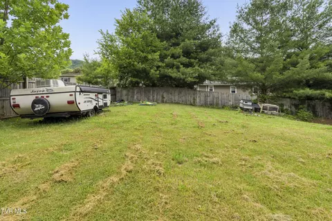Exterior - 210 Florida Avenue Erwin Tn 37650, Erwin, TN 37650 photo 5 of 13