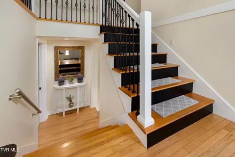 Entry Way - 3433 Highway 81 Fall Branch Tn 37656, Fall Branch, TN 37656 photo 3 of 4