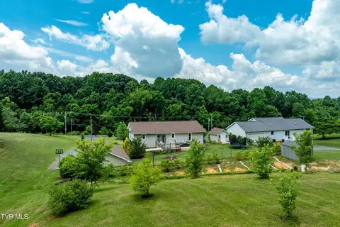 Exterior - 3433 Highway 81 Fall Branch Tn 37656, Fall Branch, TN 37656 photo 4 of 15