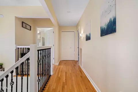 Entry Way - 3433 Highway 81 Fall Branch Tn 37656, Fall Branch, TN 37656 photo 2 of 4