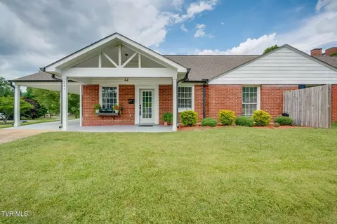247 Cherokee Village Drive Kingsport Tn 37660, Kingsport, TN 37660