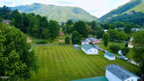 Other - 207 Charles Street Hampton Tn 37658, Hampton, TN 37658 photo 4 of 7