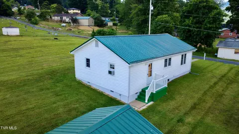 Other - 207 Charles Street Hampton Tn 37658, Hampton, TN 37658 photo 3 of 7