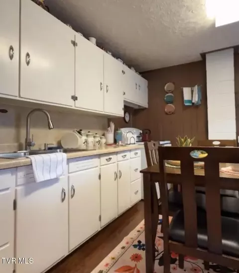 Kitchen - 207 Charles Street Hampton Tn 37658, Hampton, TN 37658 photo 1 of 1
