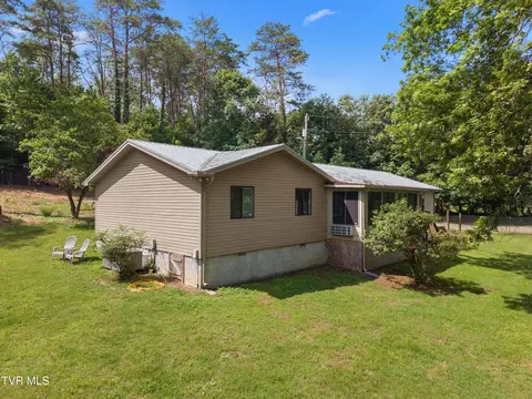 1689 Mccleary Bend Sevierville Tn 37876, Sevierville, TN 37876