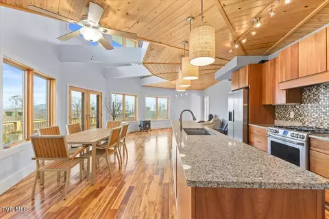 Dining - 673 Charles Johnson Road Chuckey Tn 37641, Chuckey, TN 37641 photo 3 of 4