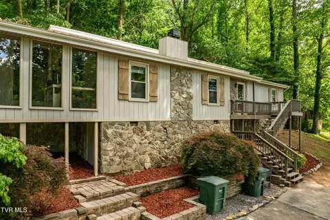 1113 Berry Road Elizabethton Tn 37643, Elizabethton, TN 37643