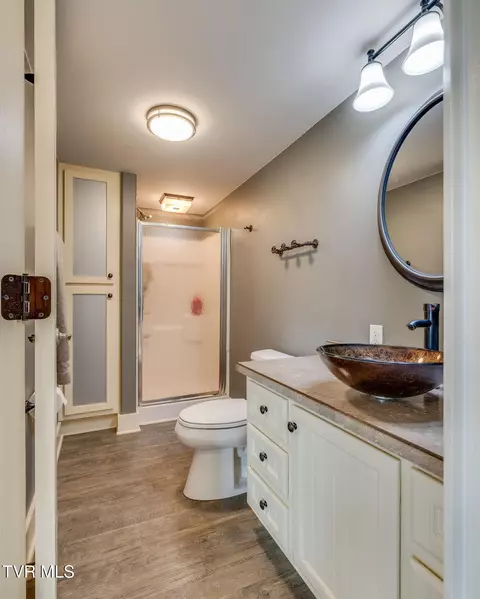 Bath - 117 Sam Rogers Road Erwin Tn 37650, Erwin, TN 37650 photo 2 of 2