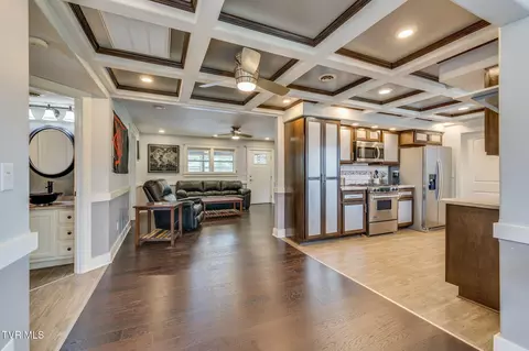 Entry Way - 117 Sam Rogers Road Erwin Tn 37650, Erwin, TN 37650 photo 3 of 3