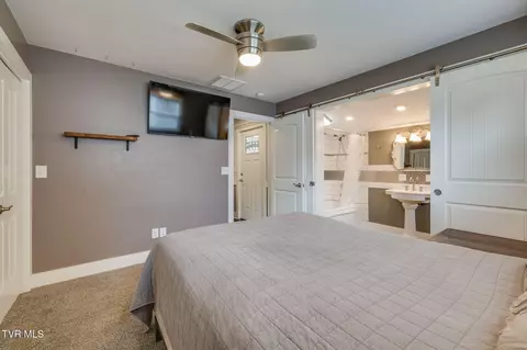 Bedroom - 117 Sam Rogers Road Erwin Tn 37650, Erwin, TN 37650 photo 2 of 4