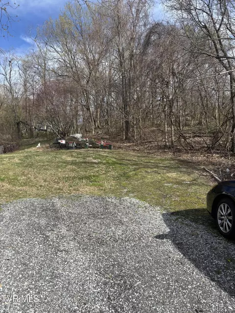 561 Highway 93 Fall Branch Tn 37656, Fall Branch, TN 37656