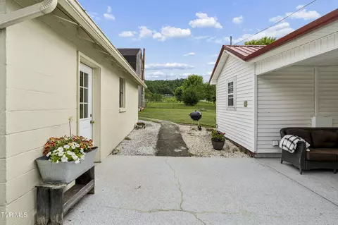 Exterior - 1016 Rock Creek Road Erwin Tn 37650, Erwin, TN 37650 photo 5 of 10