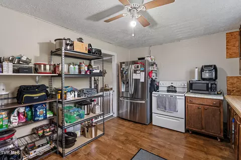 Kitchen - 1903 Pleasant Ridge School Road Talbott Tn 37877, Talbott, TN 37877 photo 1 of 3