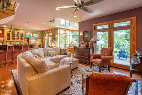 Living - 25586 Cornelius Drive Abingdon Va 24211, Abingdon, VA 24211 photo 3 of 4