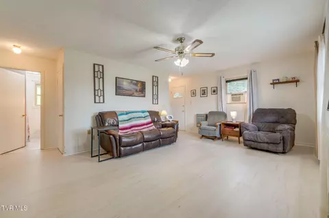 Living - 1109 Opekiska Extension Erwin Tn 37650, Erwin, TN 37650 photo 2 of 2