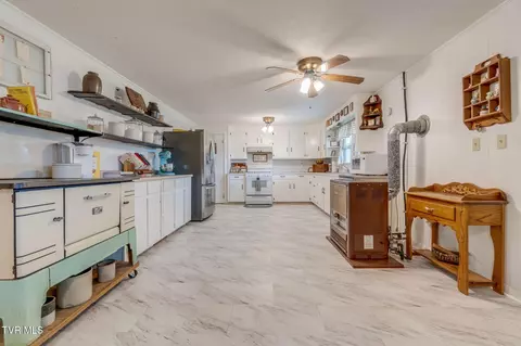 Kitchen - 1109 Opekiska Extension Erwin Tn 37650, Erwin, TN 37650 photo 1 of 3