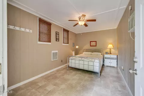 Bedroom - 10262 Horton Ford Road Eidson Tn 37731, Eidson, TN 37731 photo 3 of 3