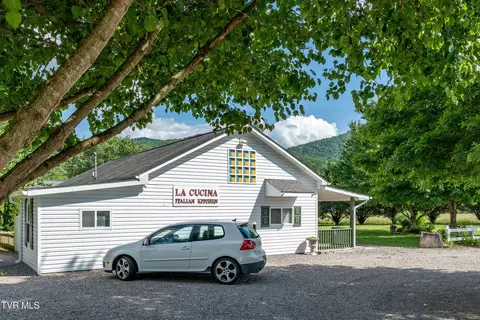 6811 W Hwy 67 Mountain City Tn 37683, Mountain City, TN 37683