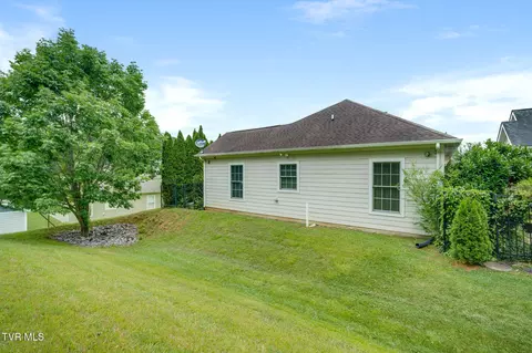 130 Devonshire Avenue Johnson City Tn 37601, Johnson City, TN 37601 photo 29
