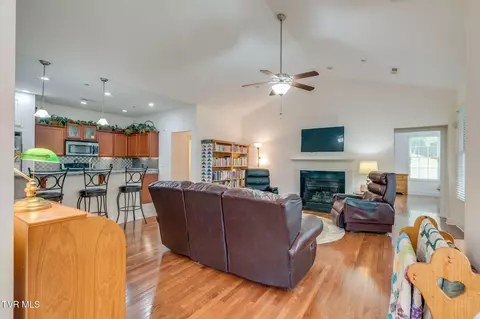 130 Devonshire Avenue Johnson City Tn 37601, Johnson City, TN 37601 photo 7