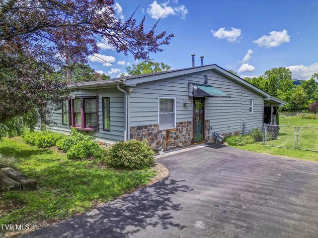 1399 Broad Street Elizabethton Tn 37643, Elizabethton, TN 37643