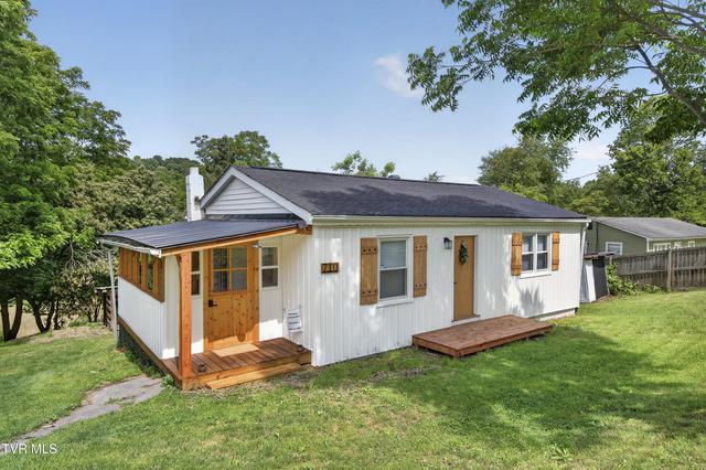 710 Anderson Avenue Marion Va 24354, Marion, VA 24354
