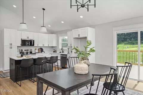 Dining - 138 Baskett Road Limestone Tn 37681, Limestone, TN 37681 photo 3 of 5