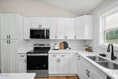 Kitchen - 138 Baskett Road Limestone Tn 37681, Limestone, TN 37681 photo 3 of 3