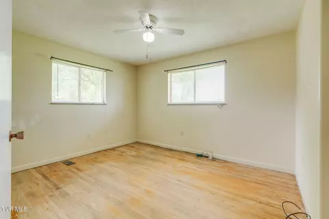 Bedroom - 619 E Barton Ridge Road Greeneville Tn 37745, Greeneville, TN 37745 photo 6 of 7