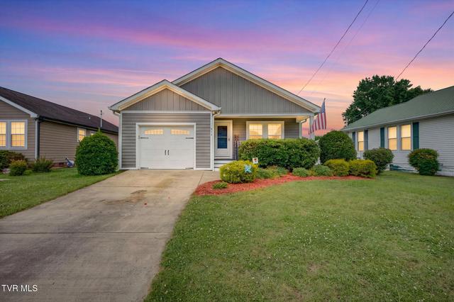 813 N Roan Street Elizabethton Tn 37643, Elizabethton, TN 37643