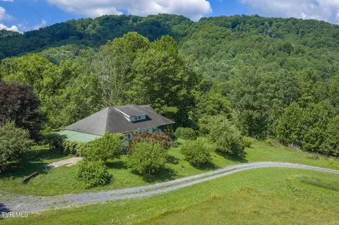 120 Teaberry Road Roan Mountain Tn 37687, Roan Mountain, TN 37687