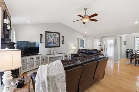 3746 Old Stage Road Chuckey Tn 37641, Chuckey, TN 37641 photo 8