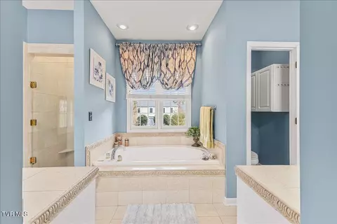 Bath - 1 Emerald Court Johnson City Tn 37604, Johnson City, TN 37604 photo 2 of 10