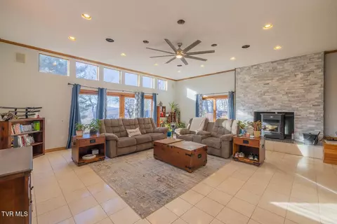 Living - 126 SE Walnut Drive Wise Va 24293, Wise, VA 24293 photo 1 of 1