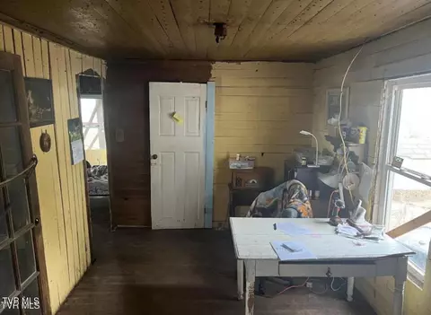 Entry Way - 110 Fishpond Road Chuckey Tn 37641, Chuckey, TN 37641 photo 1 of 1