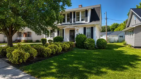 1242 E Center Street Kingsport Tn 37660, Kingsport, TN 37660