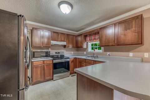 Kitchen - 807 N Mohawk Drive Erwin Tn 37650, Erwin, TN 37650 photo 1 of 4