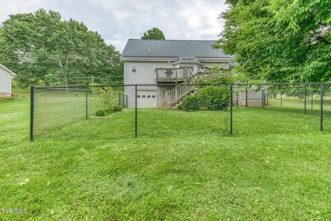 Exterior - 807 N Mohawk Drive Erwin Tn 37650, Erwin, TN 37650 photo 6 of 8